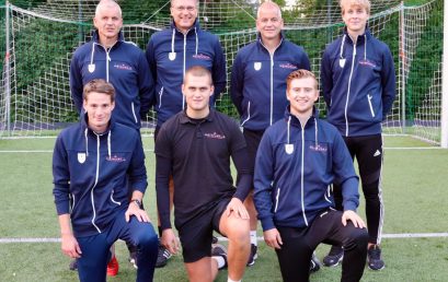 Trainers nieuw in de kleding dankzij uitzendbureau Meiwurkje te Heerenveen.